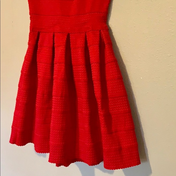 Red strapless tube dress - Picture 2 of 8